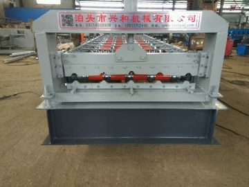 चीन 4 किलोवाट 380V पीपीजीआई स्टील टाइल प्रकार रंगीन पत्थर लेपित धातु छत टाइल रोल बनाने की मशीन आपूर्तिकर्ता